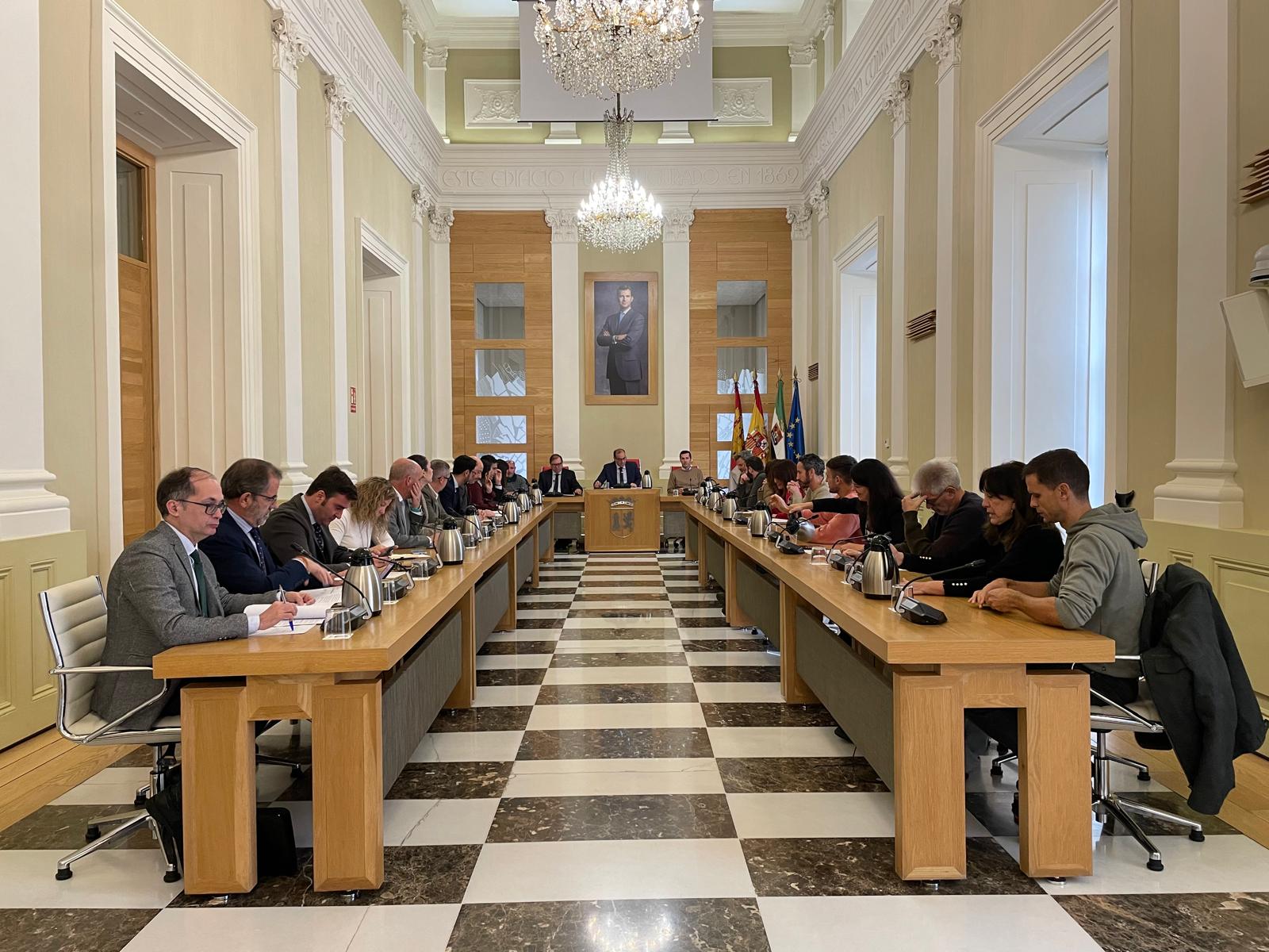 Cáceres aprueba por unanimidad la prórroga de las tarifas bonificadas del transporte urbano para todo el año 2026 Cáceres aprueba por unanimidad la prórroga de las tarifas bonificadas del transporte urbano para todo el año 2026