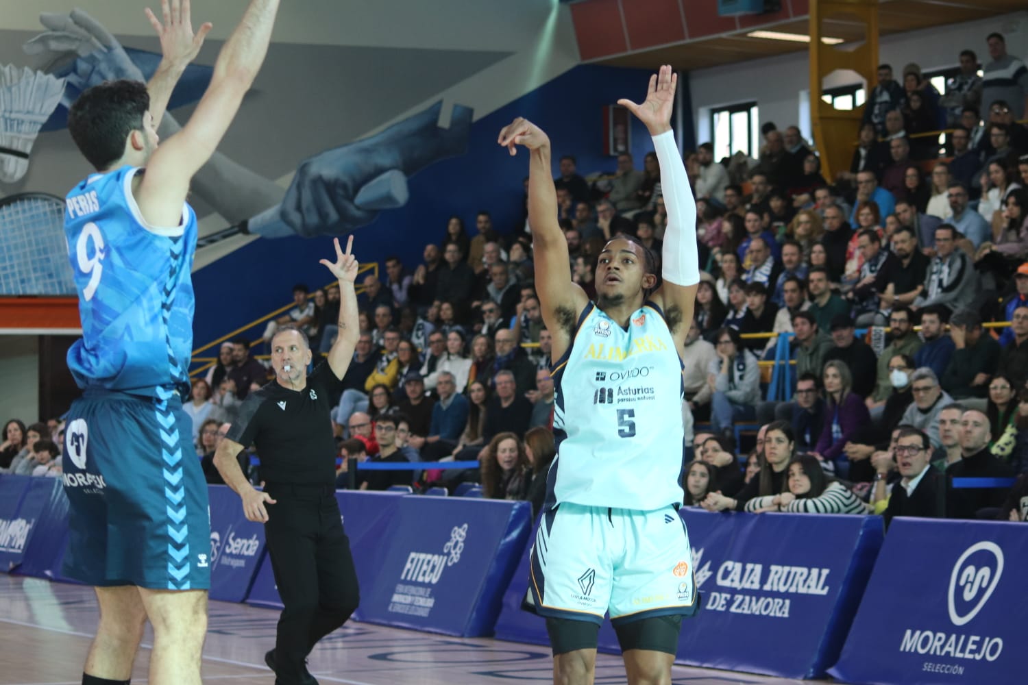 Cruz para el Alimerka en Zamora Cruz para el Alimerka en Zamora