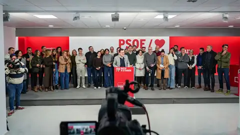 Ferraz nombrará una Comisión Gestora en el PSOE extremeño tras la dimisión de Gallardo Ferraz nombrará una Comisión Gestora en el PSOE extremeño tras la dimisión de Gallardo