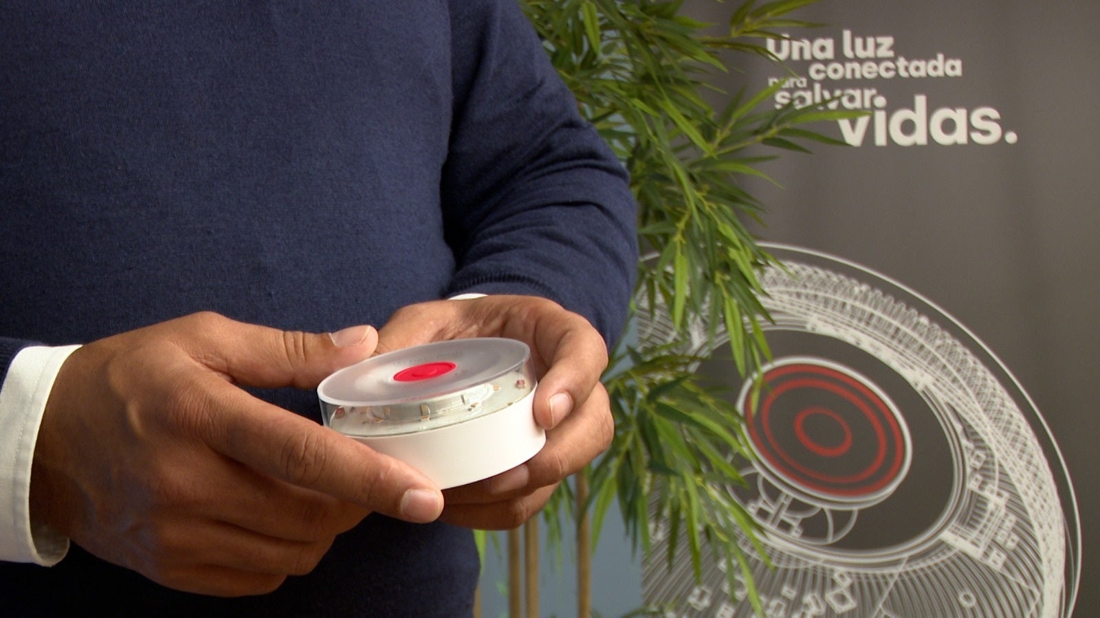 La baliza V-16 ya es obligatoria: requisitos y cómo evitar multas de 80 euros La baliza V-16 ya es obligatoria: requisitos y cómo evitar multas de 80 euros