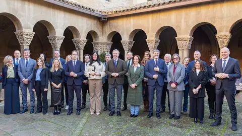 Azcón: “Frente a mentiras y populismos el PP puede acreditar sus logros con hechos” Azcón: “Frente a mentiras y populismos el PP puede acreditar sus logros con hechos”