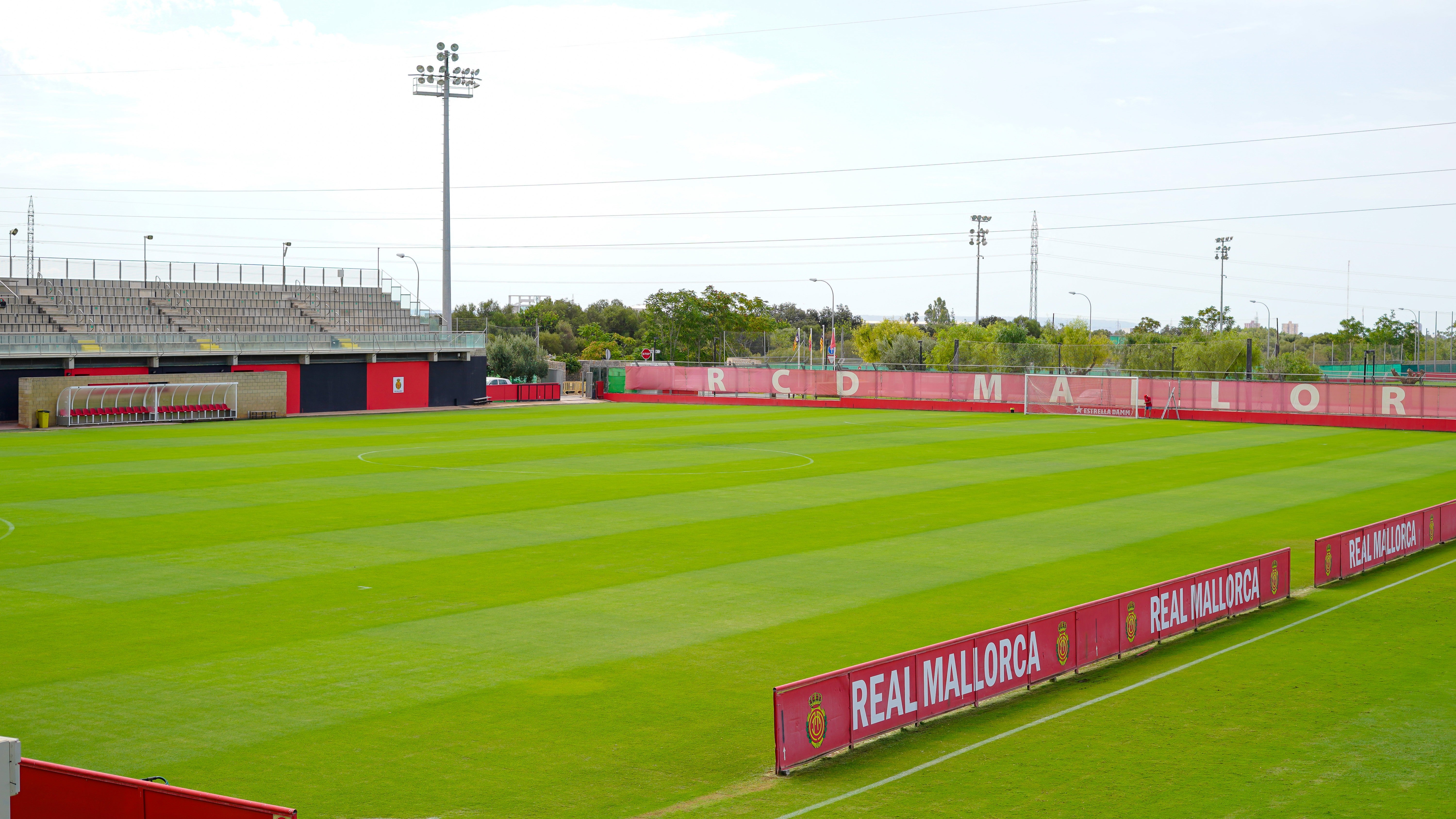 El técnico del Mallorca recibe una visita inesperada El técnico del Mallorca recibe una visita inesperada