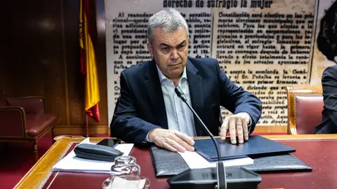El exsecretario de Organización del PSOE Santos Cerdán, en la Comisión de Investigación del 'caso Koldo' en el Senado. El exsecretario de Organización del PSOE Santos Cerdán, en la Comisión de Investigación del 'caso Koldo' en el Senado.