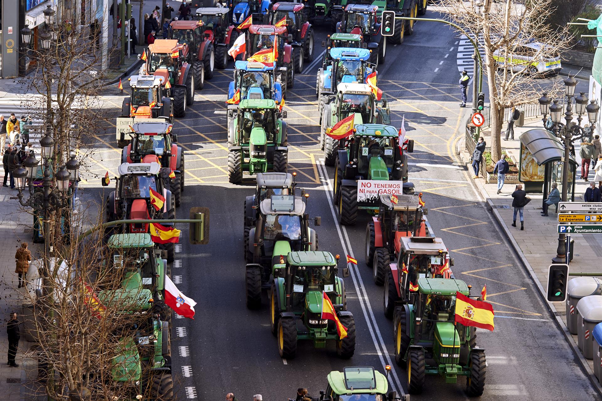 Nueva tractorada en Santander contra el acuerdo de Mercosur: estas serán las calles que se cortarán parcialmente al paso de la manifestación ganadera Nueva tractorada en Santander contra el acuerdo de Mercosur: estas serán las calles que se cortarán parcialmente al paso de la manifestación ganadera