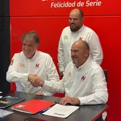 Francisco García, CEO de Crestanevada, refuerza su compromiso con el Rally Dakar junto al equipo granadino Inmobiliaria Uno – Crestanevada Francisco García, CEO de Crestanevada, refuerza su compromiso con el Rally Dakar junto al equipo granadino Inmobiliaria Uno – Crestanevada