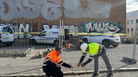 Comienzan las obras para llevar el agua potable al Llano de San José que abastecerá a 50 parcelas urbanas y 15 naves industriales Comienzan las obras para llevar el agua potable al Llano de San José que abastecerá a 50 parcelas urbanas y 15 naves industriales