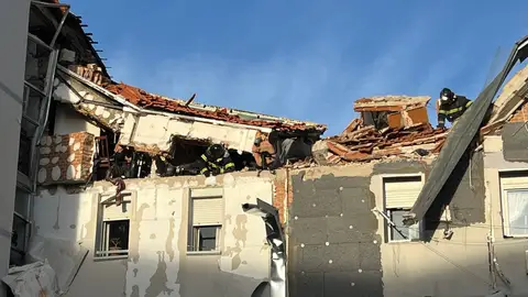 Una explosión en un edificio de Madrid deja un fallecido y al menos nueve heridos Una explosión en un edificio de Madrid deja un fallecido y al menos nueve heridos