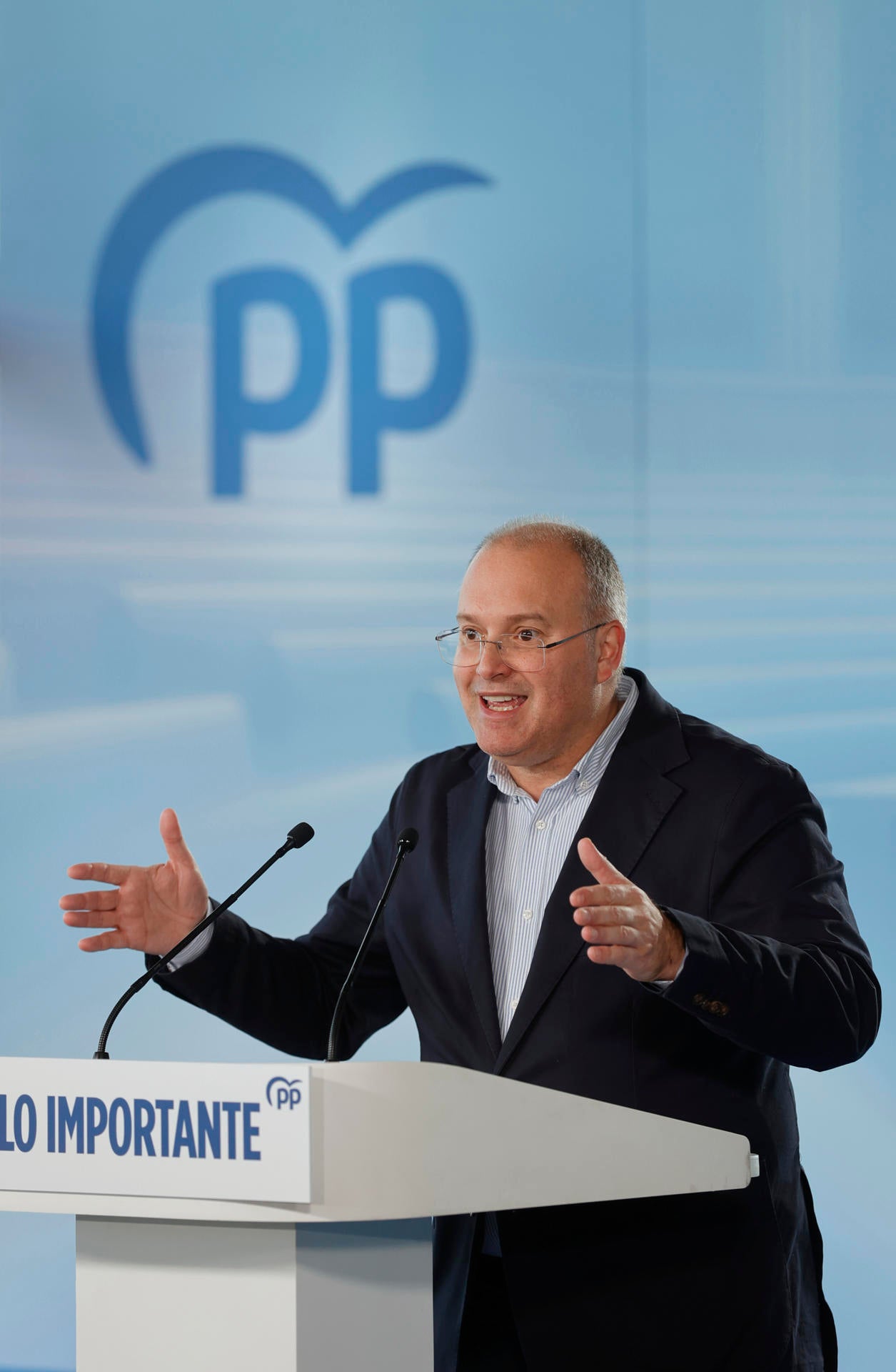 El secretario general del PP, Miguel Tellado, durante su intervención este sábado en la reunión interparlamentaria del Partido Popular en A Coruña El secretario general del PP, Miguel Tellado, durante su intervención este sábado en la reunión interparlamentaria del Partido Popular en A Coruña