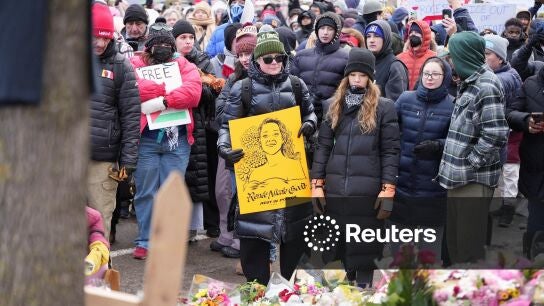 Miles de manifestantes alzan la voz en Minneapolis contra la muerte de Renee Good a manos de un agente de inmigraci&oacute;n