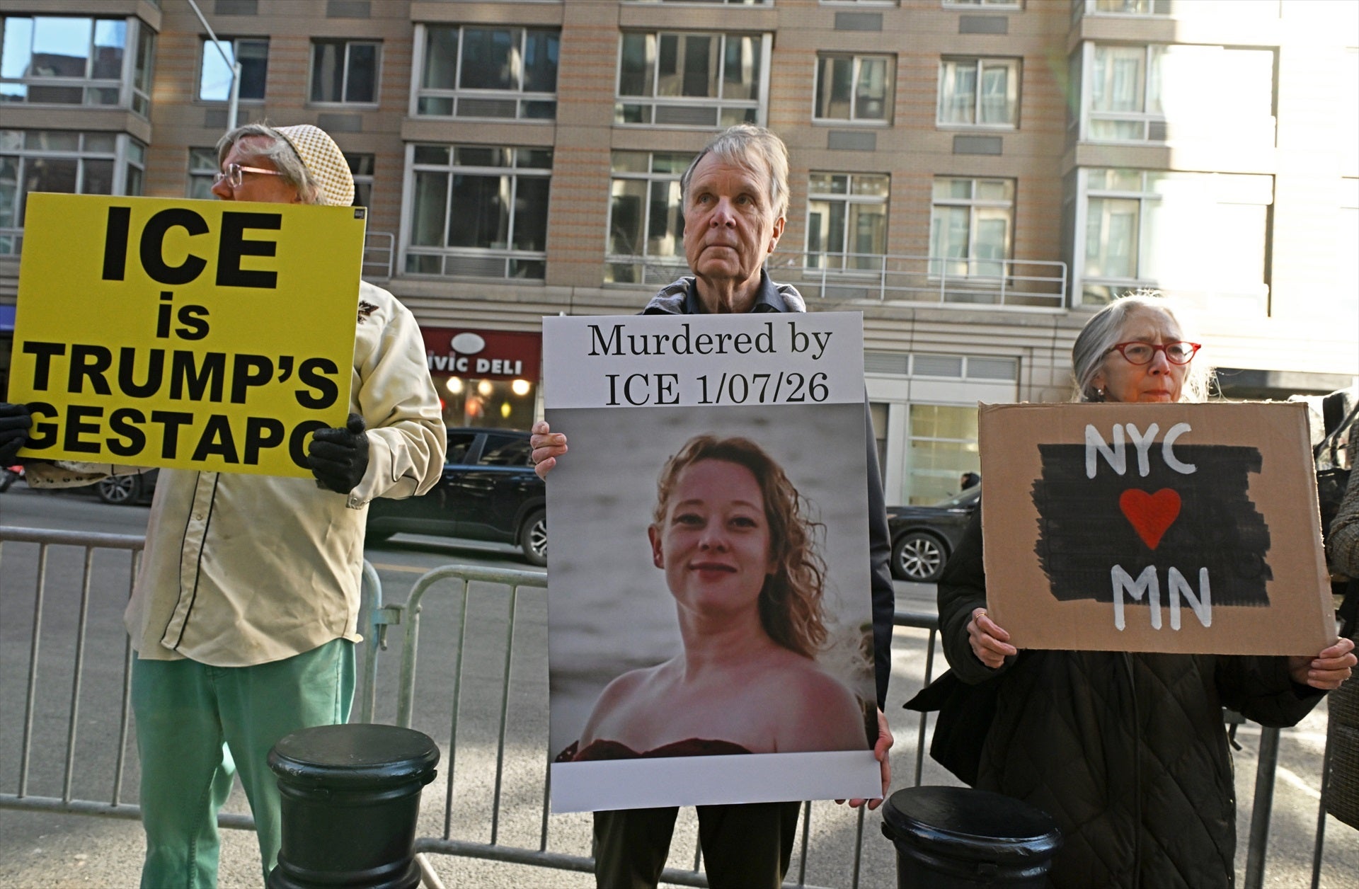 El vídeo grabado por el agente de inmigración que disparó y mató a una mujer en Minneapolis aviva la tensión en EEUU El vídeo grabado por el agente de inmigración que disparó y mató a una mujer en Minneapolis aviva la tensión en EEUU