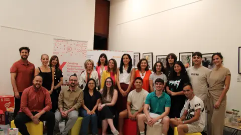 Arrabal-AID y el SAE comienzan en Málaga el programa ALMA Andalucía, que ofrece formación y prácticas en países de la Unión Europea a jóvenes de 18 a 29 años en situación de vulnerabilidad Arrabal-AID y el SAE comienzan en Málaga el programa ALMA Andalucía, que ofrece formación y prácticas en países de la Unión Europea a jóvenes de 18 a 29 años en situación de vulnerabilidad