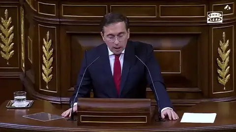 Albares reprocha a Rufián ir "al Congreso para poner un corte de Twitter" y no haberse quedado a su réplica: "El cobarde es él" Albares reprocha a Rufián ir "al Congreso para poner un corte de Twitter" y no haberse quedado a su réplica: "El cobarde es él"