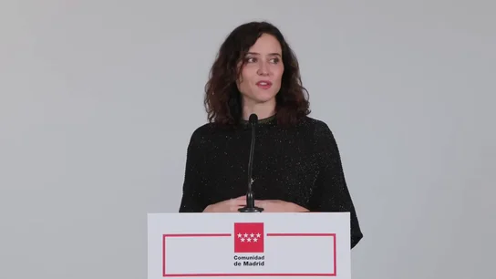 Ayuso pone en duda poder mantener los servicios públicos y denuncia que quieren "ahogar a Madrid": "El sueño húmedo de los independentistas" Ayuso pone en duda poder mantener los servicios públicos y denuncia que quieren "ahogar a Madrid": "El sueño húmedo de los independentistas"