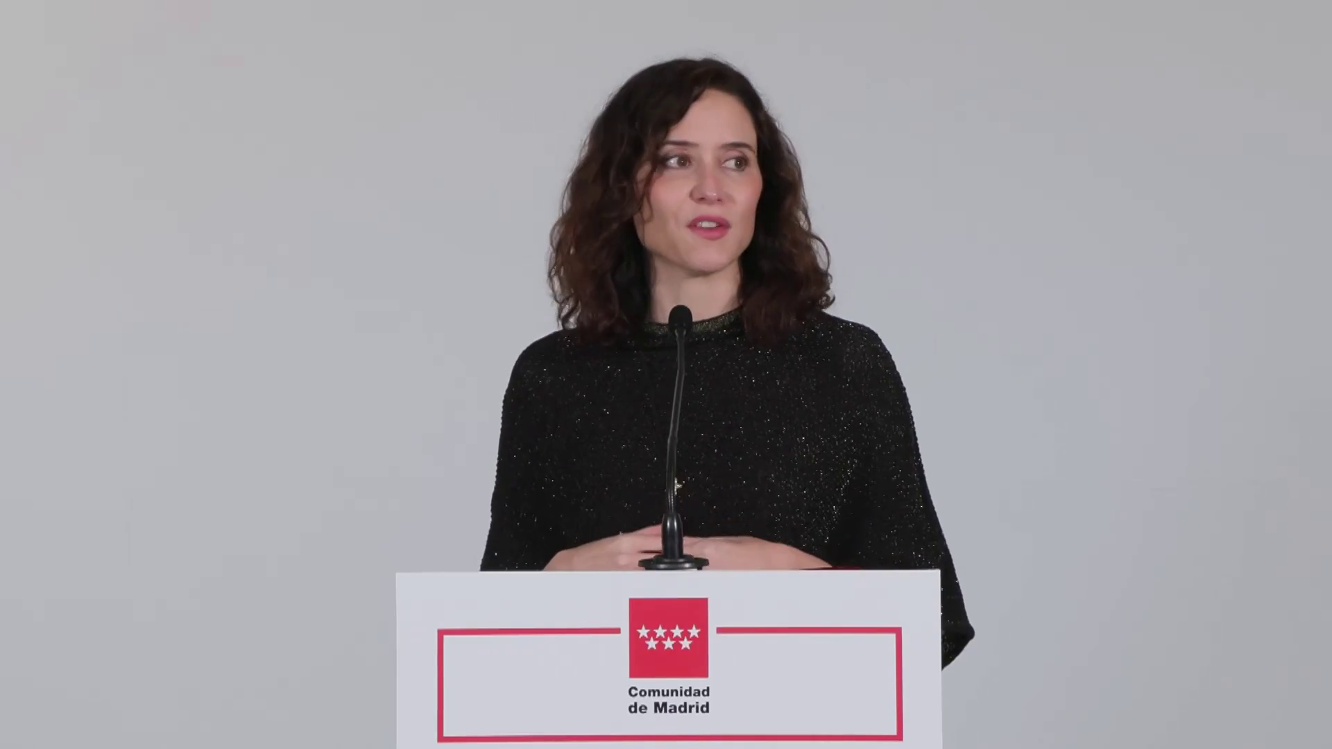 Ayuso pone en duda poder mantener los servicios públicos y denuncia que quieren "ahogar a Madrid": "El sueño húmedo de los independentistas" Ayuso pone en duda poder mantener los servicios públicos y denuncia que quieren "ahogar a Madrid": "El sueño húmedo de los independentistas"