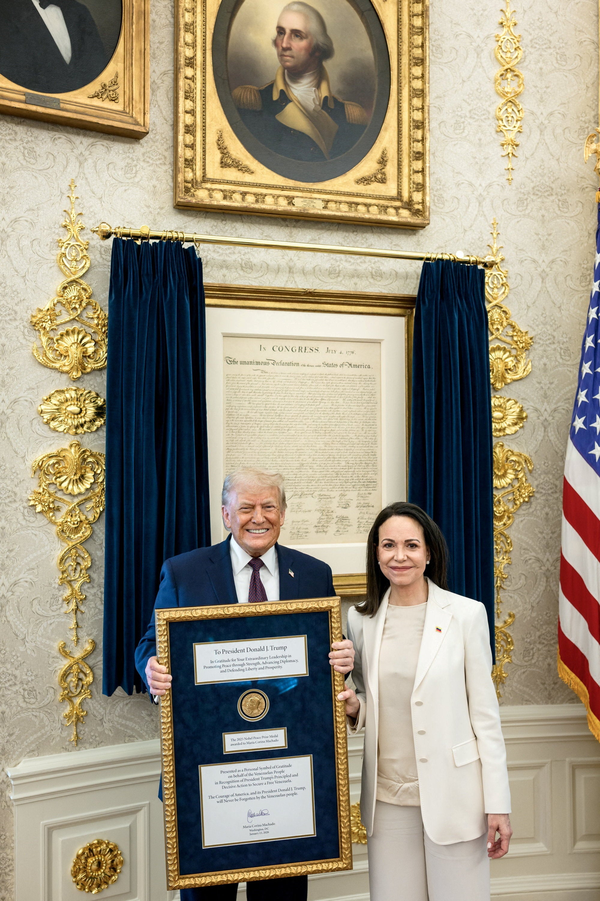 María Corina Machado entrega a Donald Trump su medalla del premio Nobel de la Paz María Corina Machado entrega a Donald Trump su medalla del premio Nobel de la Paz