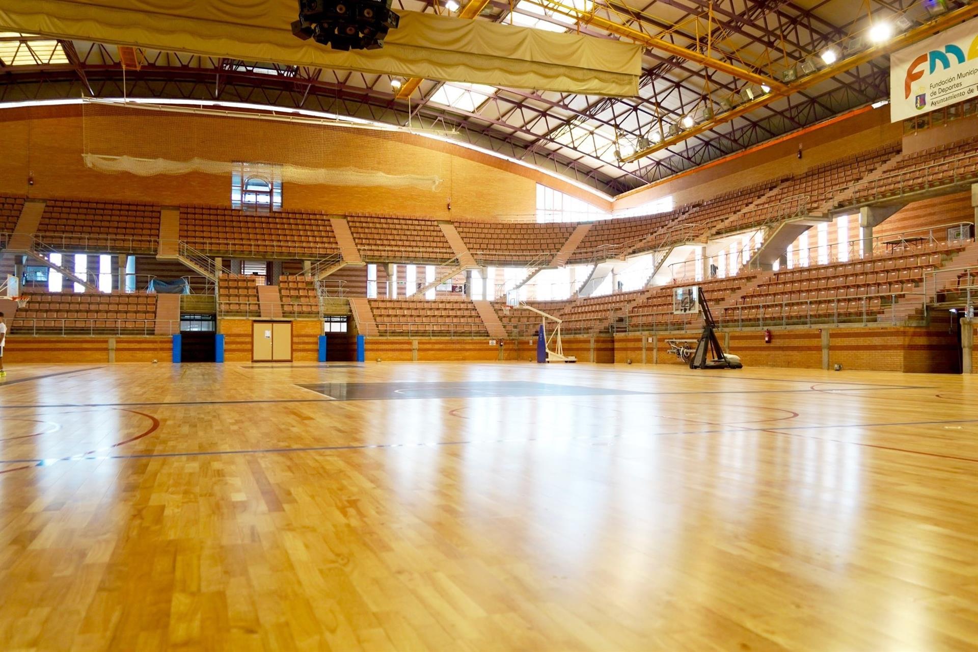 El pabellón de La Granadilla de Badajoz renovará sus 5.046 asientos y sus canastas El pabellón de La Granadilla de Badajoz renovará sus 5.046 asientos y sus canastas