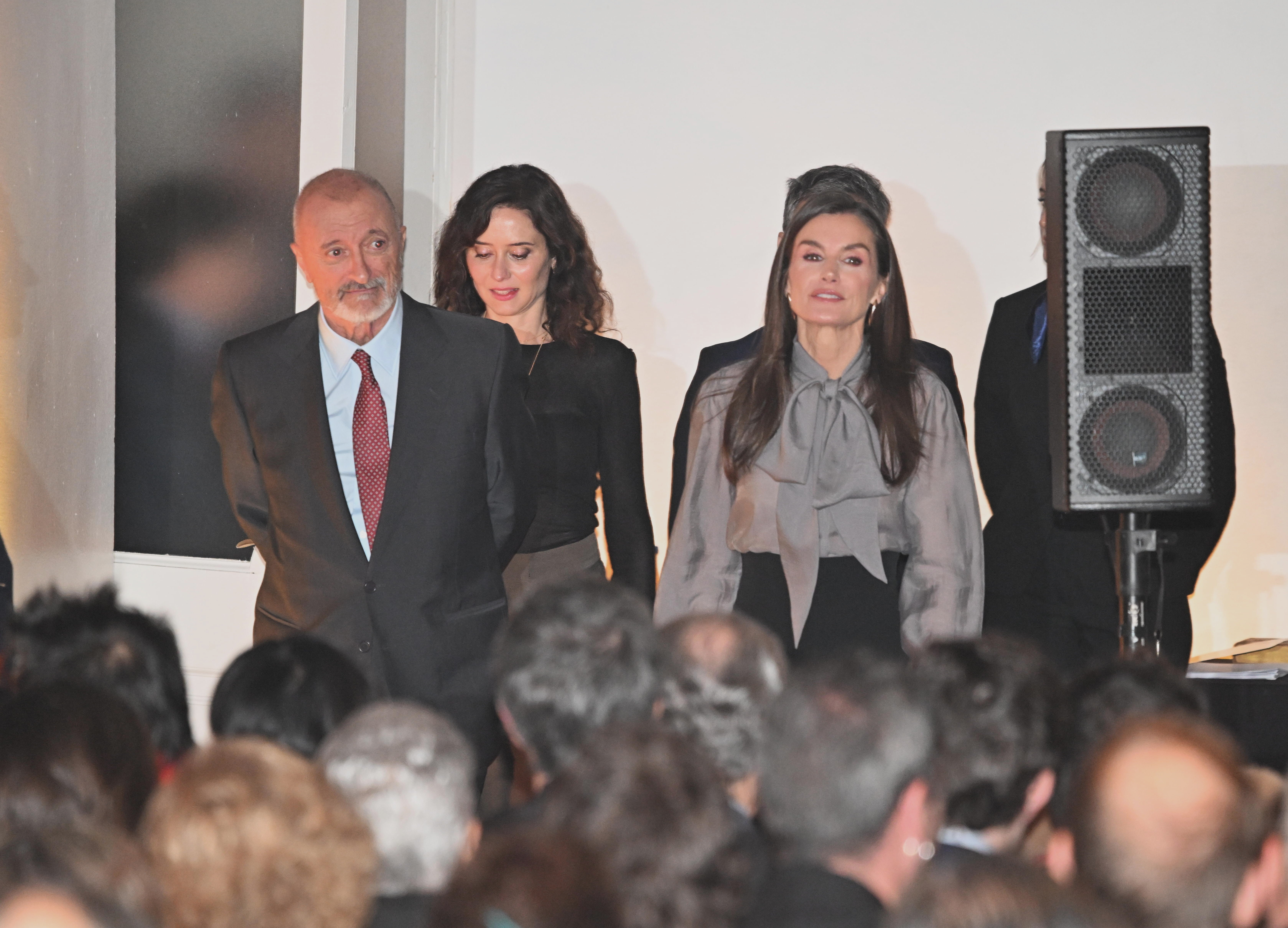 La foto política inusual que Arturo Pérez- Reverte ha compartido: "Sólo la literatura la hace posible" La foto política inusual que Arturo Pérez- Reverte ha compartido: "Sólo la literatura la hace posible"