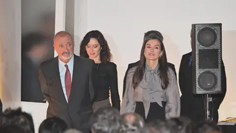 La foto política inusual que Arturo Pérez- Reverte ha compartido: "Sólo la literatura la hace posible" La foto política inusual que Arturo Pérez- Reverte ha compartido: "Sólo la literatura la hace posible"