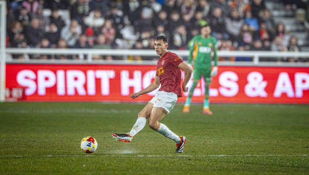 Rubén iranzo jugando en Copa del Rey con el Valencia CF
