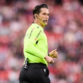 Imagen de archivo de José Luis Munuera Montero, árbitro español Imagen de archivo de José Luis Munuera Montero, árbitro español