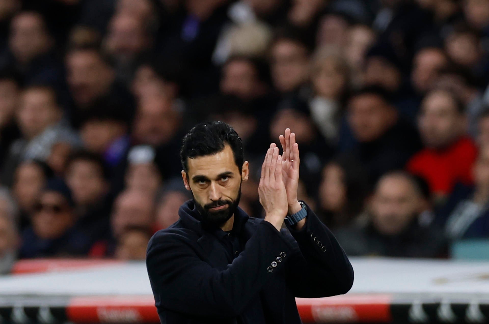 Arbeloa sobre los pitos del Bernabéu a Florentino Pérez: "Son de gente que no quiere al Real Madrid" Arbeloa sobre los pitos del Bernabéu a Florentino Pérez: "Son de gente que no quiere al Real Madrid"