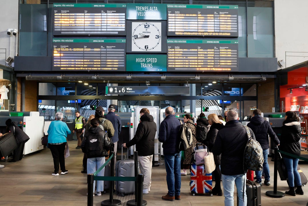 Suspendida la alta velocidad entre Madrid y Andalucía: qué hacer si tienes que viajar y cómo reclamar Suspendida la alta velocidad entre Madrid y Andalucía: qué hacer si tienes que viajar y cómo reclamar
