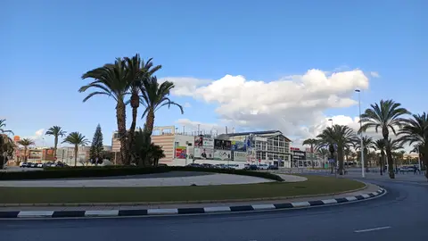 Rotonda de circulación en Elche. Rotonda de circulación en Elche.