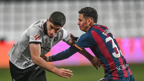 Los oscenses fueron inferiores al Burgos Los oscenses fueron inferiores al Burgos