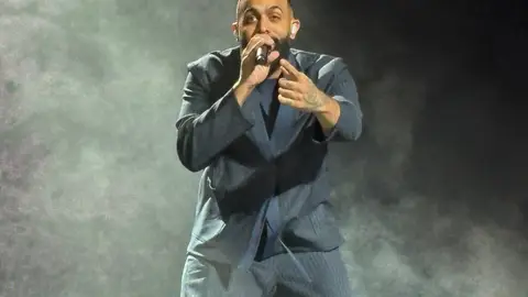 Eladio Carrión conquista el Roig Arena con una noche de trap puro y una puesta en escena arrolladora Eladio Carrión conquista el Roig Arena con una noche de trap puro y una puesta en escena arrolladora