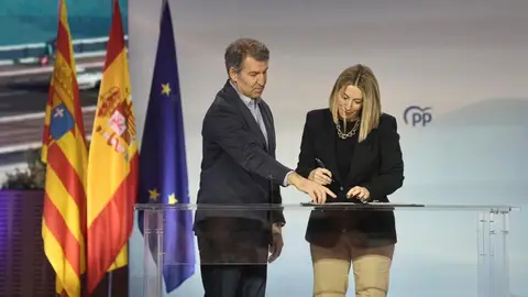 Guardiola suscribe la "Declaración de Zaragoza" y subraya que el modelo de financiación autonómica es "un atraco" Guardiola suscribe la "Declaración de Zaragoza" y subraya que el modelo de financiación autonómica es "un atraco"
