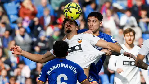 Una victoria para la esperanza: El Valencia CF consigue los tres puntos a domicilio ocho meses después Una victoria para la esperanza: El Valencia CF consigue los tres puntos a domicilio ocho meses después