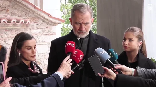 Los reyes trasladan su consternación por el accidente de Adamuz: "Es el momento de ayudar" Los reyes trasladan su consternación por el accidente de Adamuz: "Es el momento de ayudar"