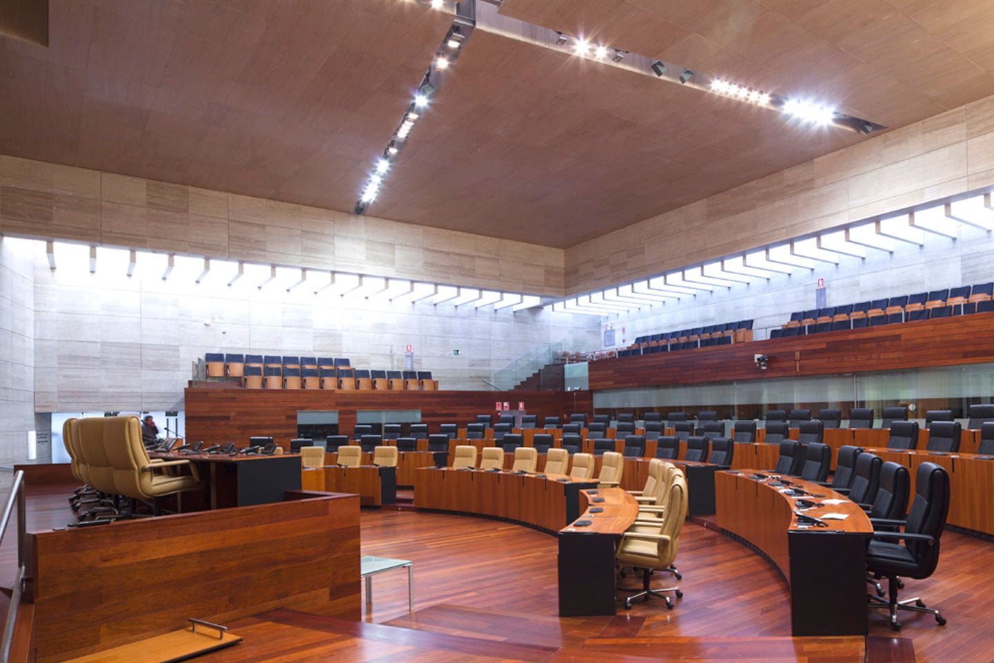 Este martes se constituye la nueva Asamblea de Extremadura tras las elecciones del 21D y dará inicio la XII legislatura Este martes se constituye la nueva Asamblea de Extremadura tras las elecciones del 21D y dará inicio la XII legislatura