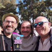 'El Pajiso' revalida su título de campeón en el 41º Concurso Nacional de Charlatanes en las populares fiestas del barrio oriolano de San Antón