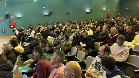 Este lunes se incorporan los 138 nuevos bomberos forestales al INFOEX que rejuvenecen la plantilla a 36,6 años de media Este lunes se incorporan los 138 nuevos bomberos forestales al INFOEX que rejuvenecen la plantilla a 36,6 años de media