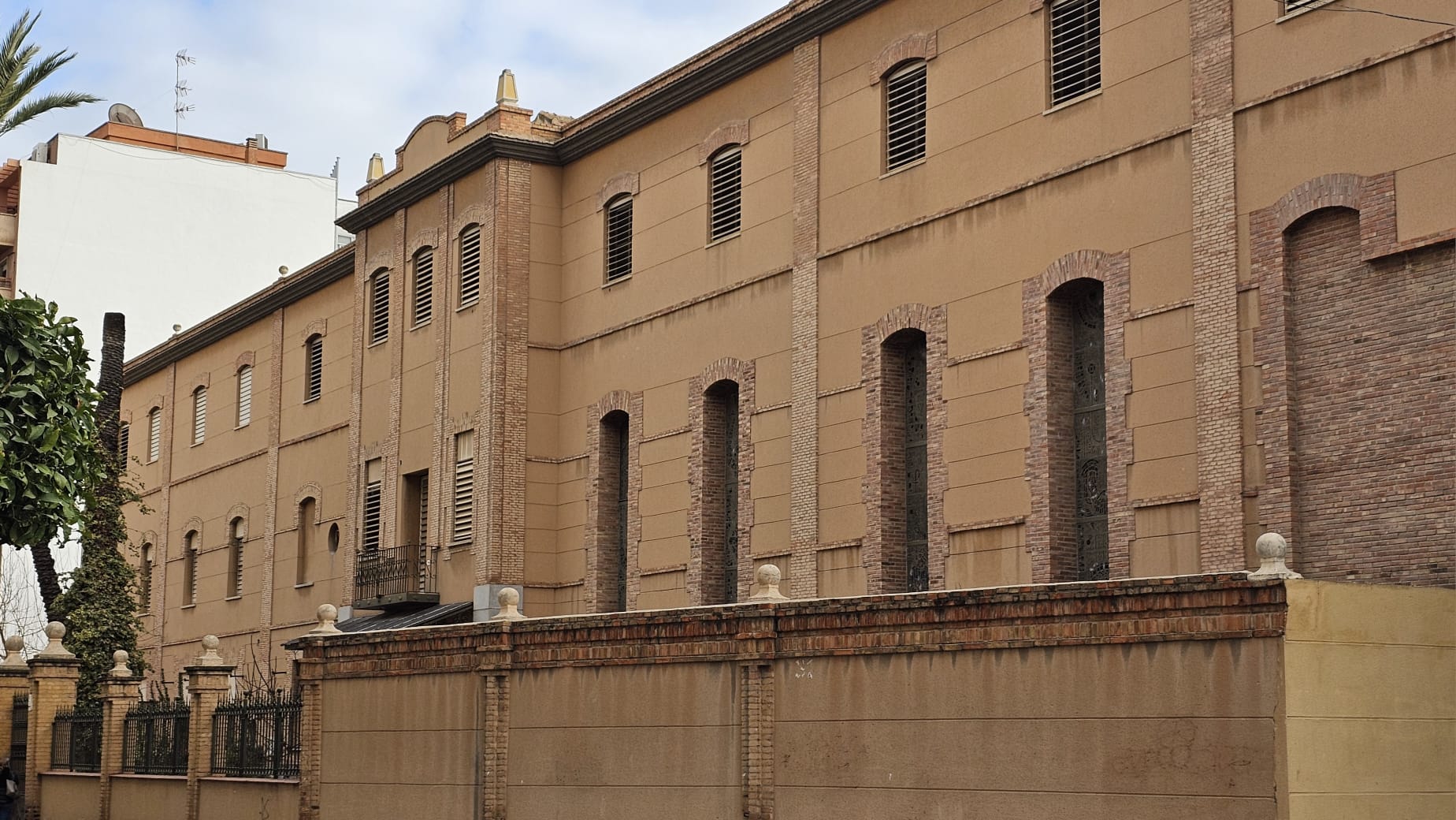 La AMPA Oriol mantendrá sus acciones a nivel político y ciudadano con el objetivo de acelerar las obras de la residencia La AMPA Oriol mantendrá sus acciones a nivel político y ciudadano con el objetivo de acelerar las obras de la residencia