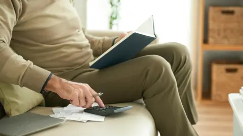 Jubilaciones y pensiones. Jubilaciones y pensiones.