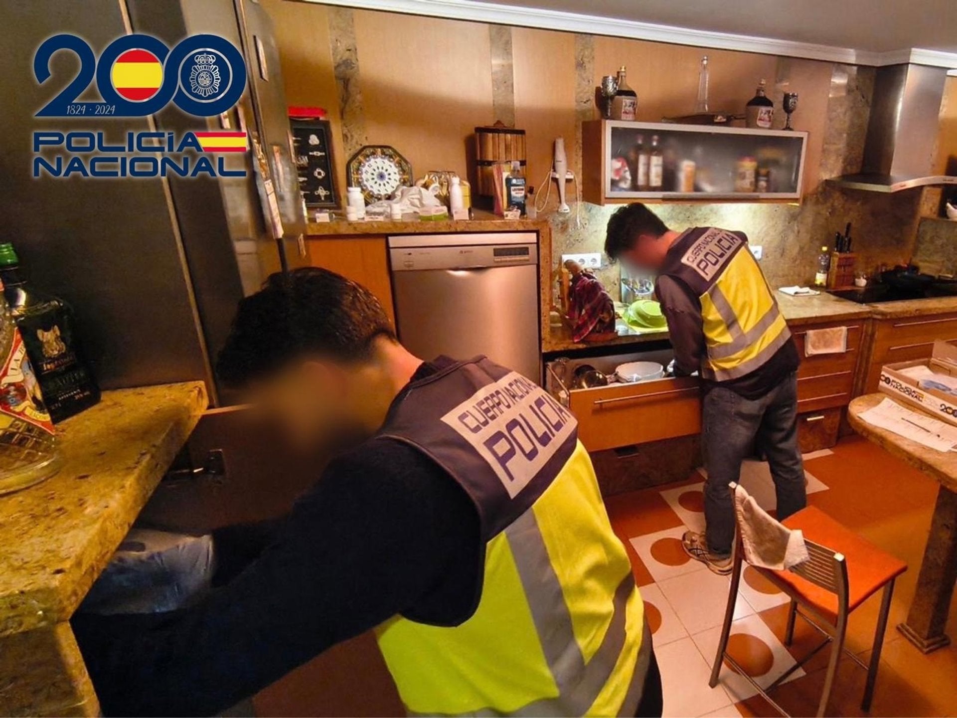 Tres detenidos por explotación sexual y tráfico de drogas en un prostíbulo de El Ejido Tres detenidos por explotación sexual y tráfico de drogas en un prostíbulo de El Ejido