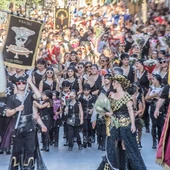 El Medio Año Festero saca a los Moros y Cristianos de Orihuela con nuevas propuestas para difundir la Fiesta entre los jóvenes El Medio Año Festero saca a los Moros y Cristianos de Orihuela con nuevas propuestas para difundir la Fiesta entre los jóvenes