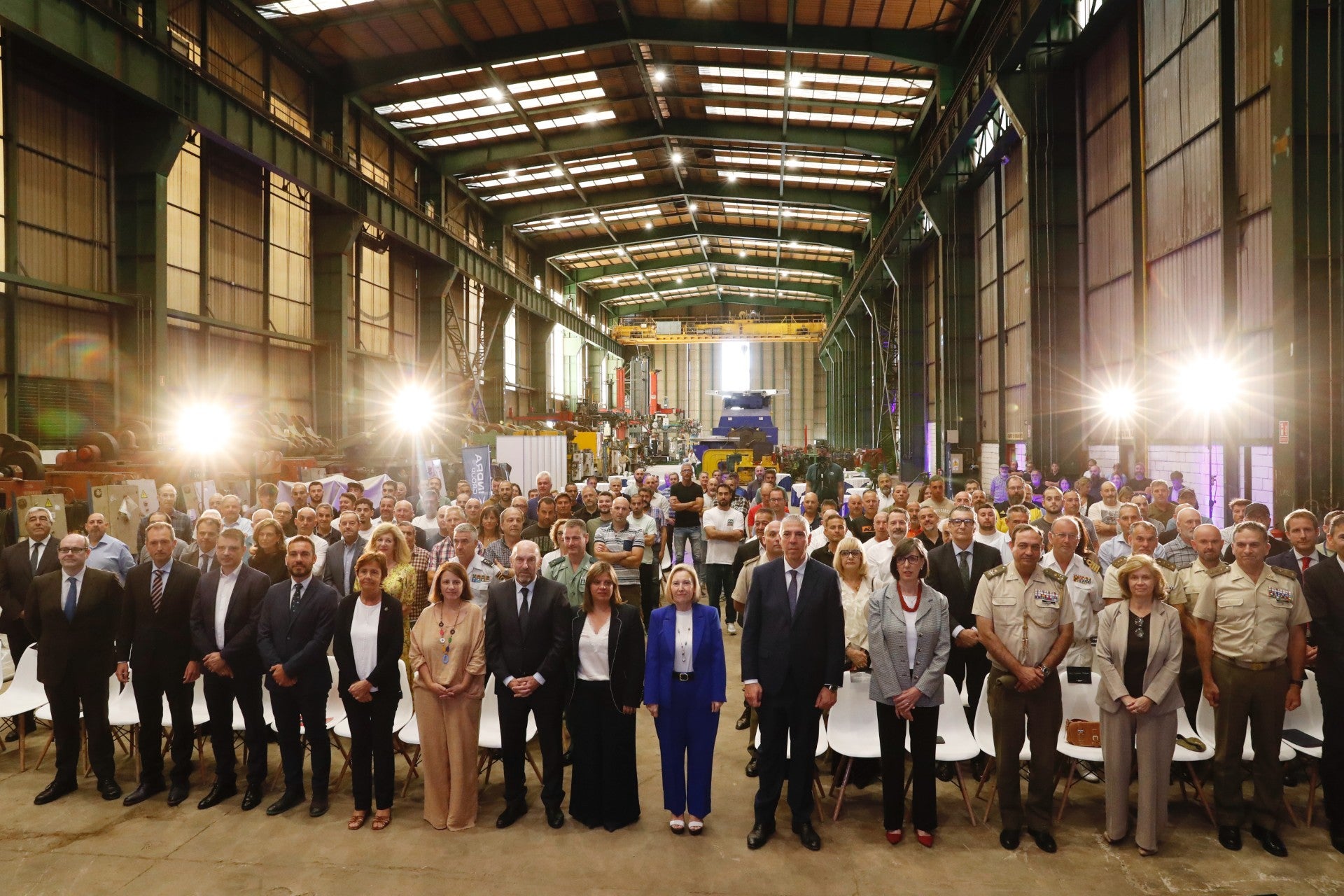 Indra invierto 130 millones en el 'tallerón' de Gijón tras una alianza con un gigante surcoreano de defensa Indra invierto 130 millones en el 'tallerón' de Gijón tras una alianza con un gigante surcoreano de defensa