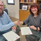 Vila-real refuerza su compromiso con la lengua valenciana con la prórroga del convenio con la AVL Vila-real refuerza su compromiso con la lengua valenciana con la prórroga del convenio con la AVL