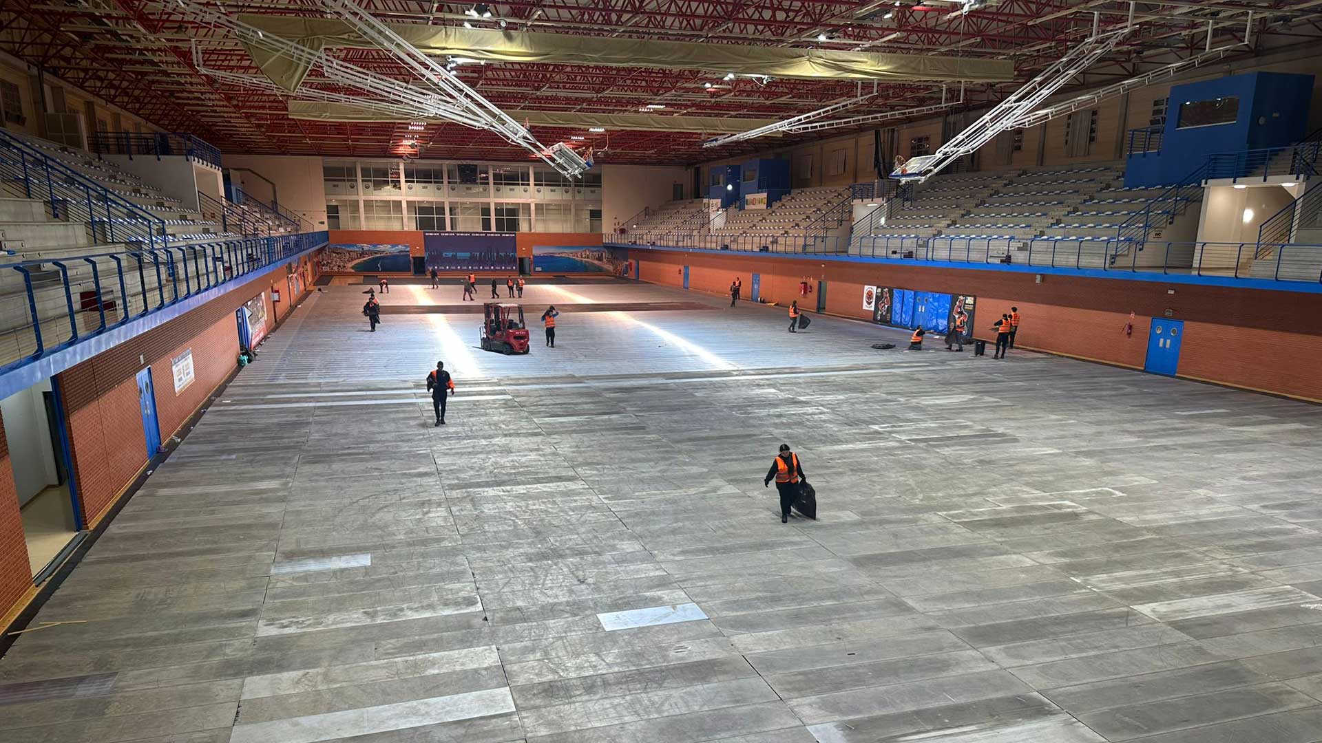 Comienza el acondicionamiento del Palau para preparar el montaje del recinto del Benidorm Fest Comienza el acondicionamiento del Palau para preparar el montaje del recinto del Benidorm Fest