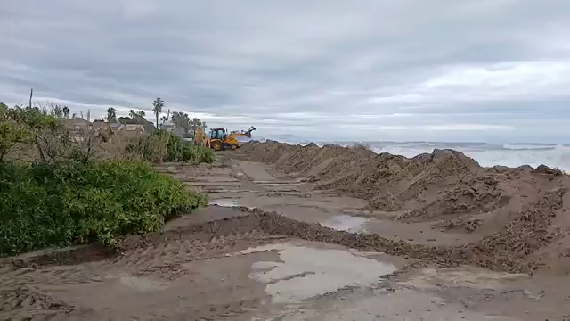La borrasca Harry provoca diversas incidencias en el litoral del Camp de Morvedre La borrasca Harry provoca diversas incidencias en el litoral del Camp de Morvedre