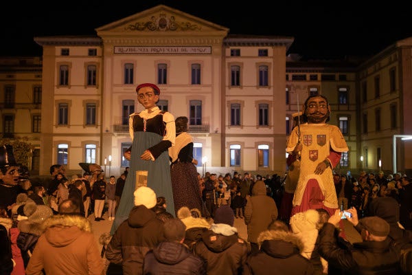 Aplazada en Huesca la hoguera de San Vicente para respetar el luto oficial Aplazada en Huesca la hoguera de San Vicente para respetar el luto oficial
