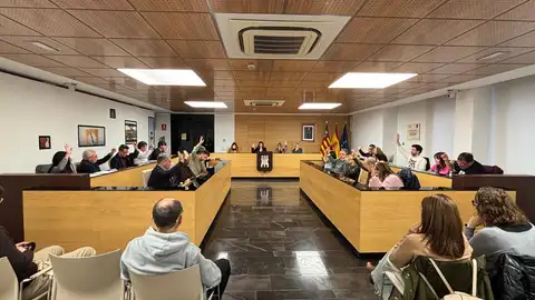 El Ayuntamiento de Almassora se une para defender la costa y presentará alegaciones al deslinde de Costas. El Ayuntamiento de Almassora se une para defender la costa y presentará alegaciones al deslinde de Costas.