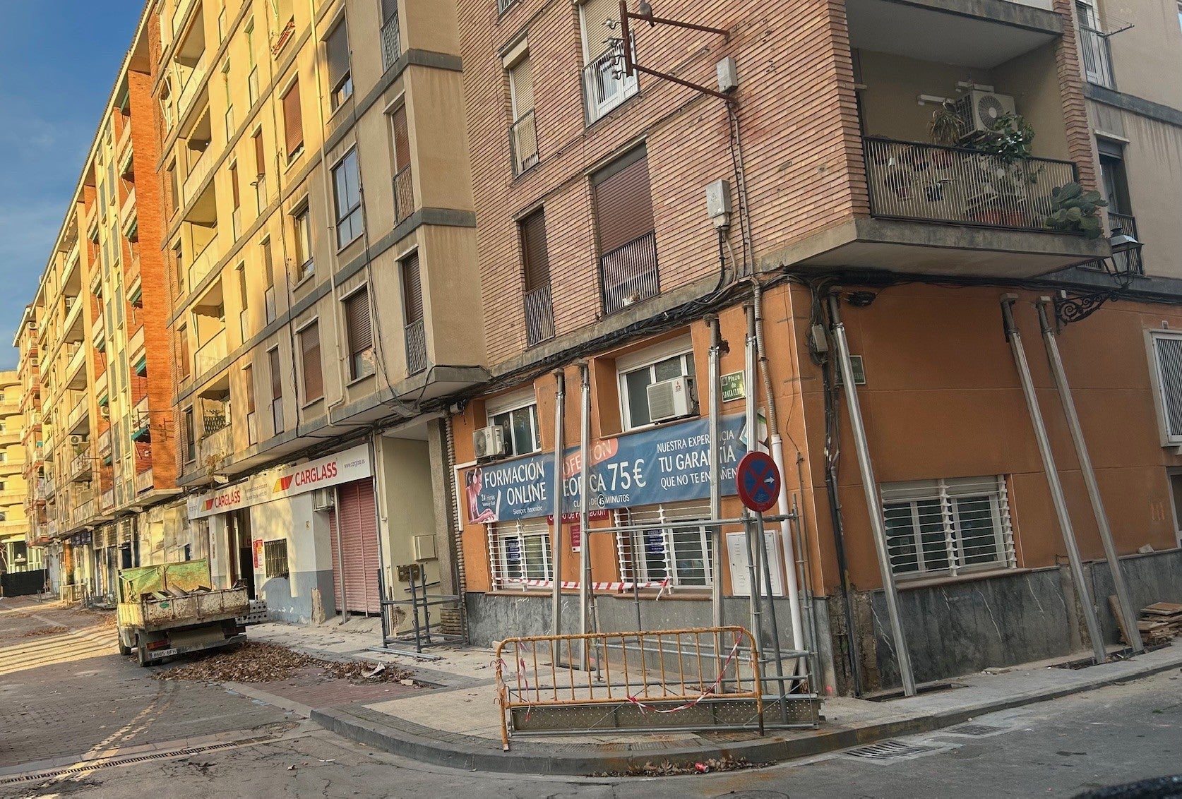 Consolidar la estructura del bloque 4 de Santa Clara costará al menos 350.000 euros Consolidar la estructura del bloque 4 de Santa Clara costará al menos 350.000 euros