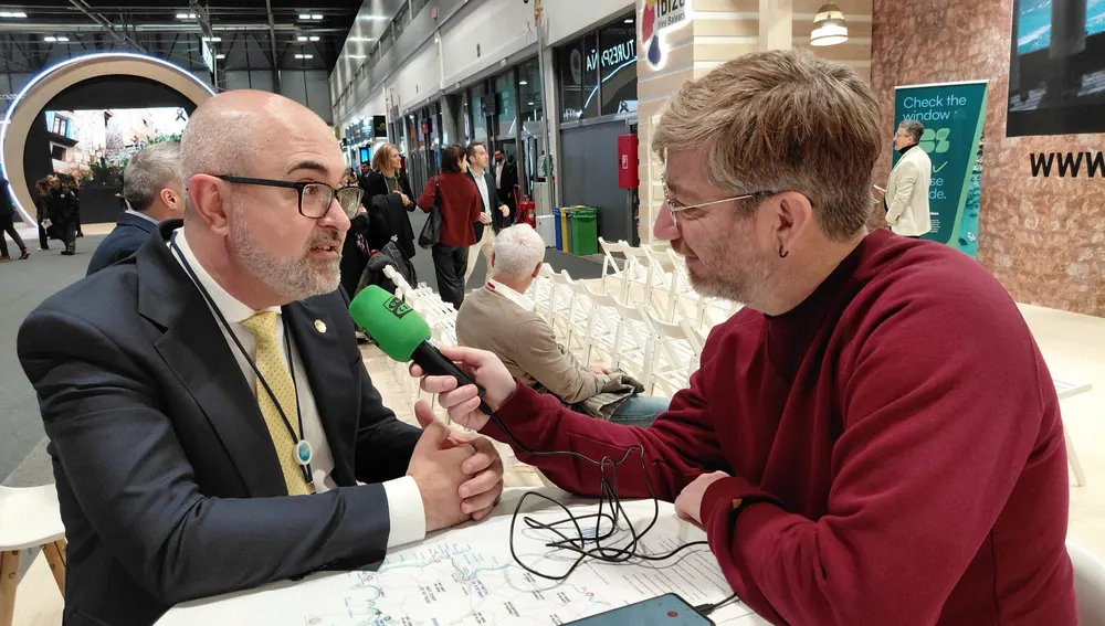 Vicent Roig durante la entrevista en Onda Cero Vicent Roig durante la entrevista en Onda Cero