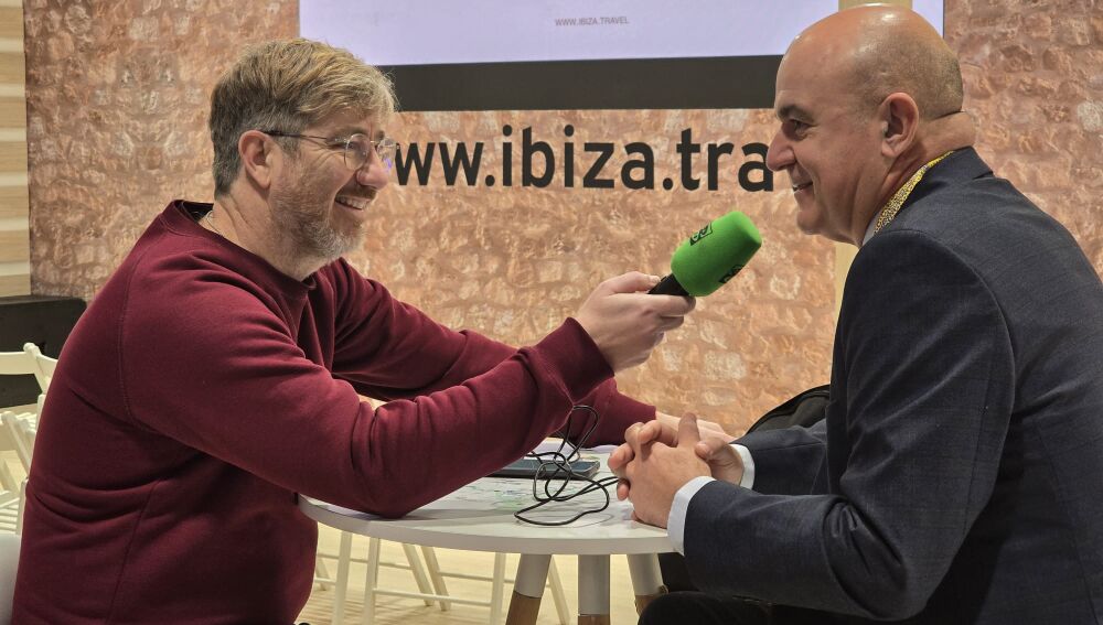 Un momento de la entrevista con Vicent Mari