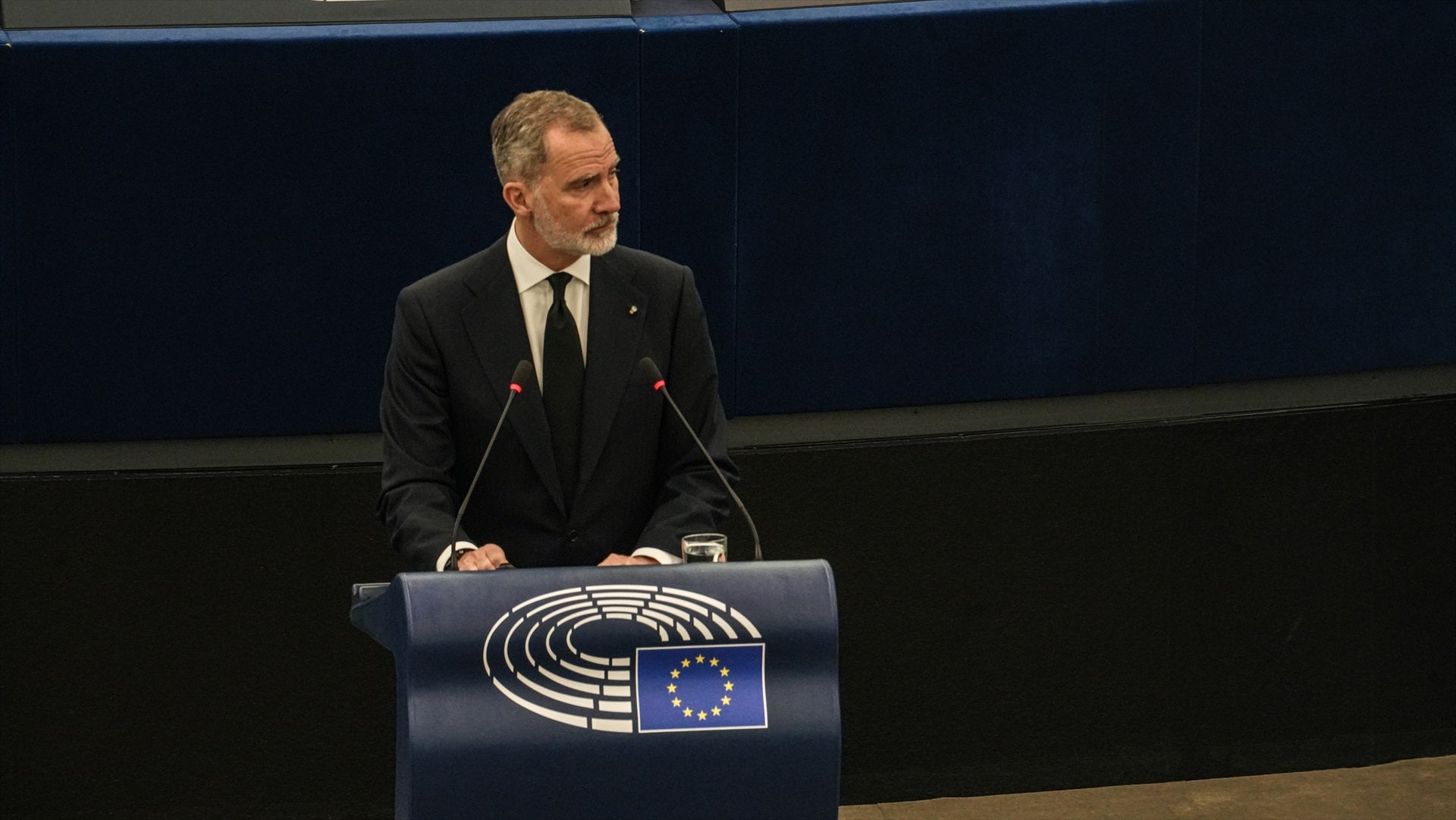 Felipe VI: "No podemos avalar comportamientos de otra época en política exterior" Felipe VI: "No podemos avalar comportamientos de otra época en política exterior"