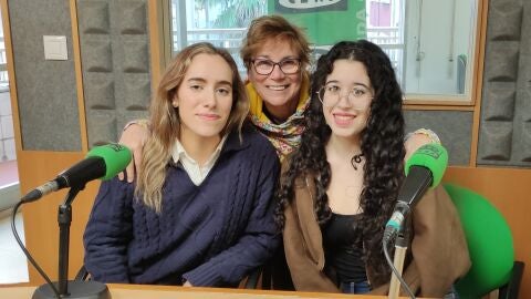 Cita quincenal co colectivo &ldquo;De&nbsp;Vella&nbsp;a Bella&rdquo; trae hoxe a visita&nbsp;de&nbsp;Sof&iacute;a G&oacute;mez e Sabela Rodr&iacute;guez, exalumnas do instituto pontevedr&eacute;s Valle Incl&aacute;n. &nbsp;